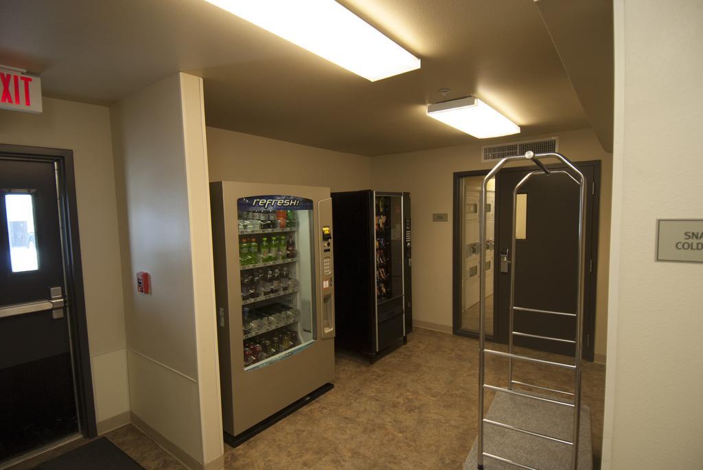 Woodspring Suites Williston Luaran gambar