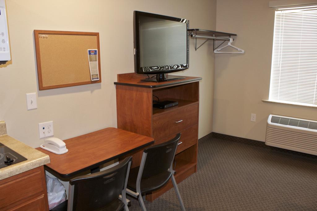 Woodspring Suites Williston Luaran gambar