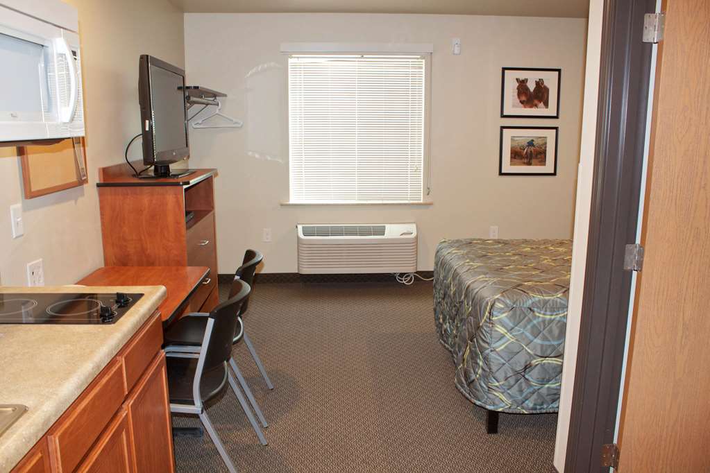 Woodspring Suites Williston Bilik gambar