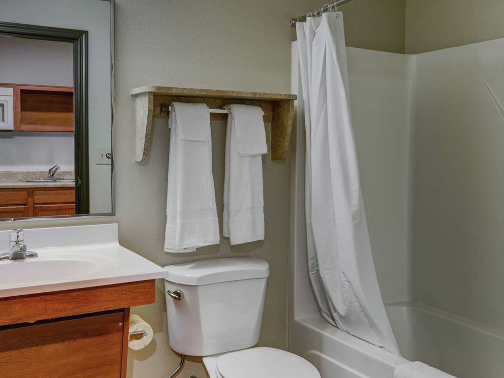 Woodspring Suites Williston Bilik gambar
